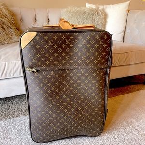 COPY - Louis Vuitton Pegasus 70 roller suitcase
